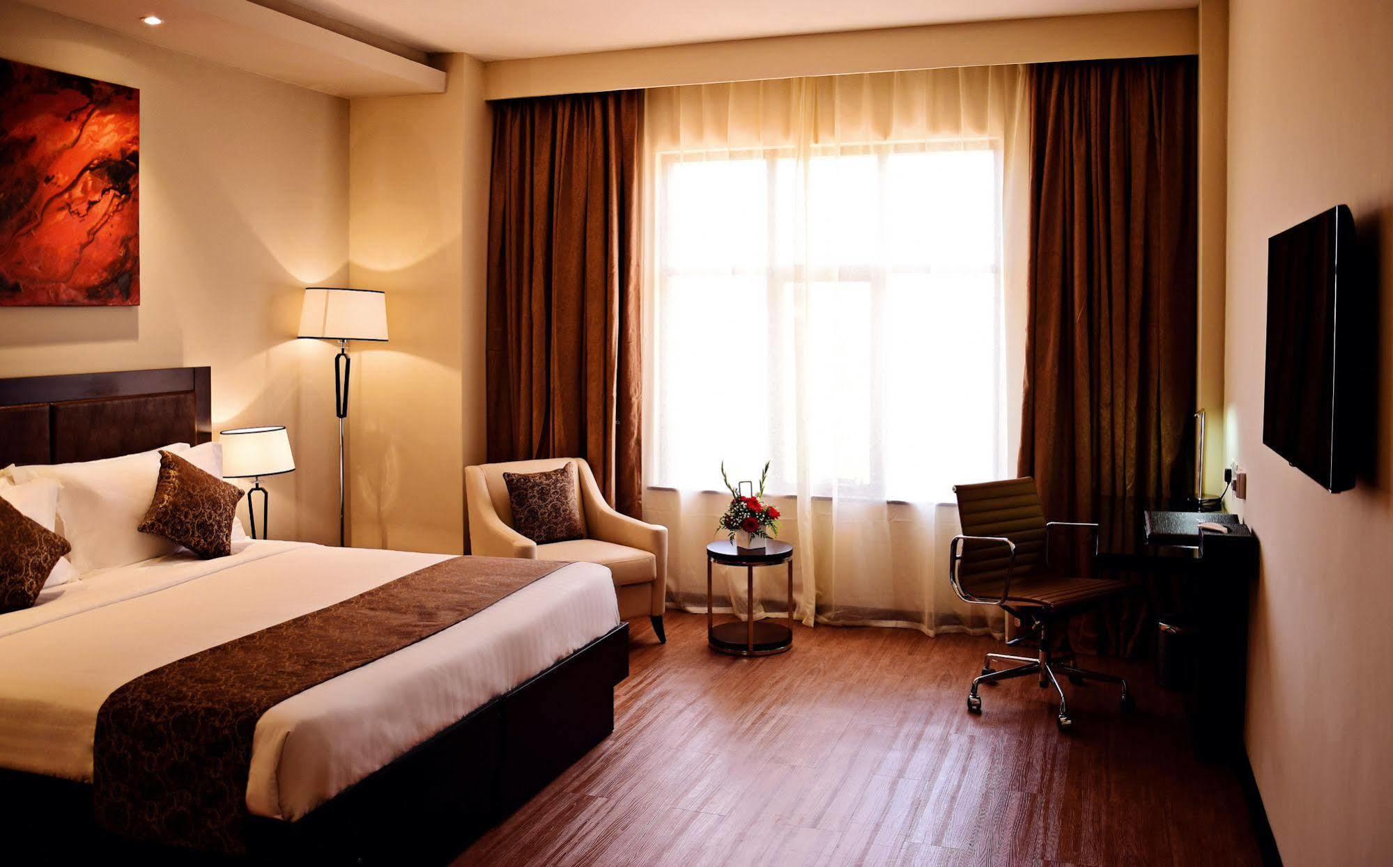 Hotel Doubletree By Hilton Nairobi Zewnętrze zdjęcie