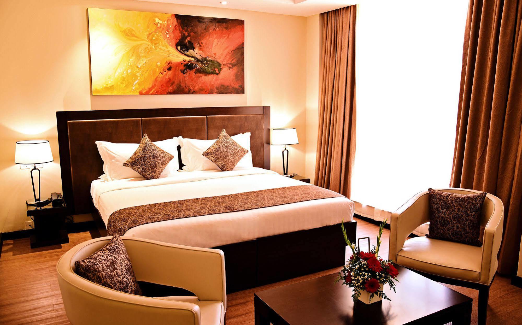 Hotel Doubletree By Hilton Nairobi Zewnętrze zdjęcie