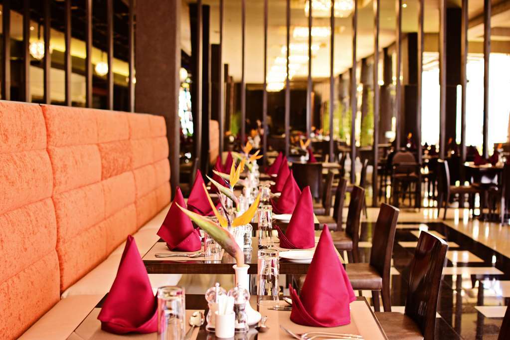 Hotel Doubletree By Hilton Nairobi Restauracja zdjęcie
